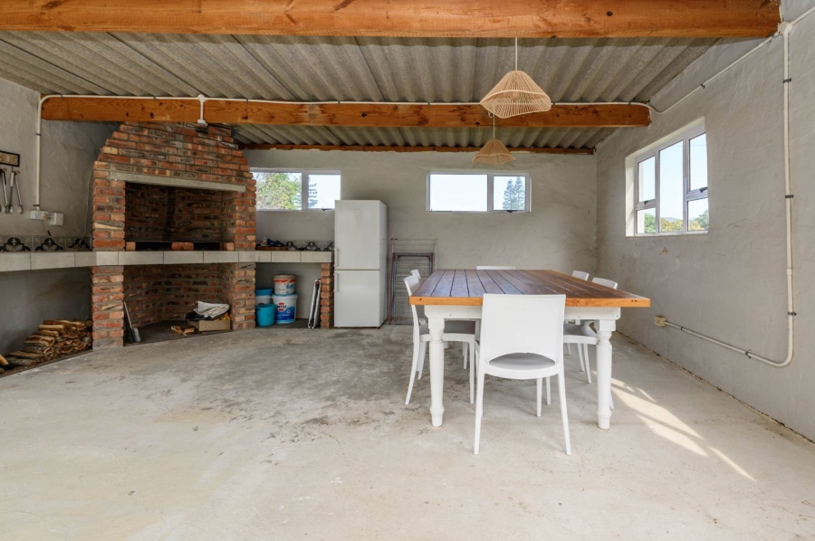 3 Bedroom Property for Sale in Perridgevale Eastern Cape